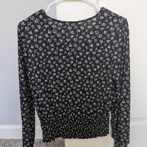 Kaileigh womens black floral smocked waist long sleeve blouse size S - Picture 3 of 3